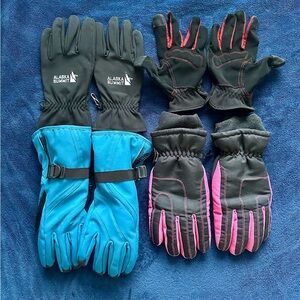 3M Thinsulate Black and Blue Winter Gloves